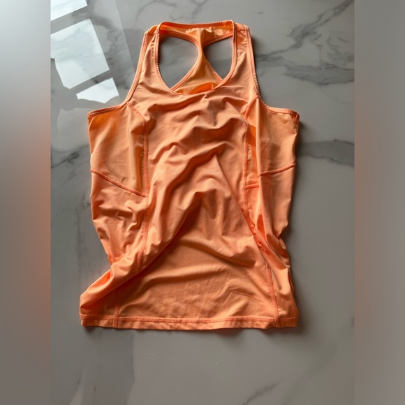 NEW without tags. Xersion Womens Running Short set in a beautiful airy orange - Picture 8 of 8